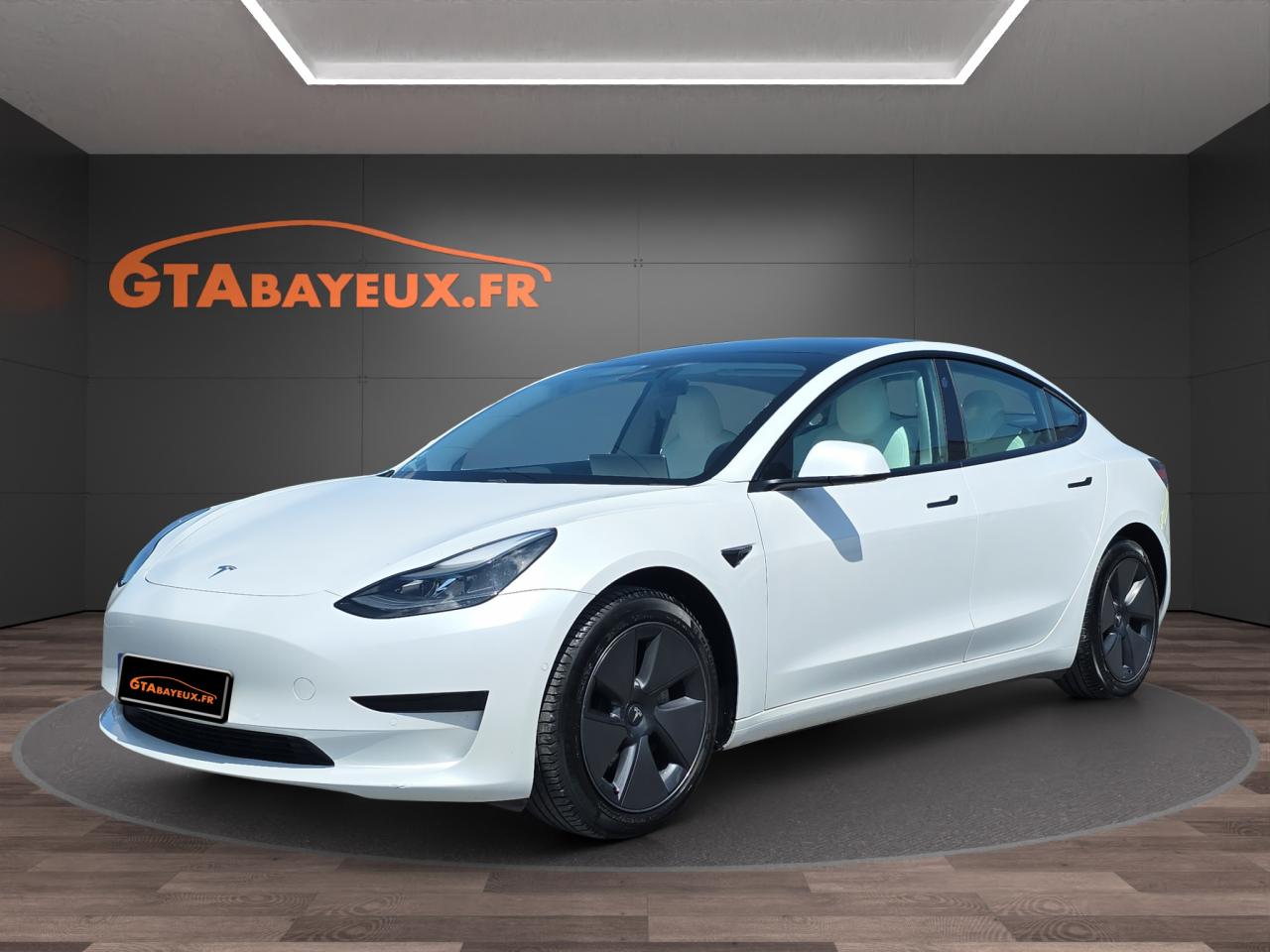 TESLA MODEL 3 RWD Standard  Range Plus