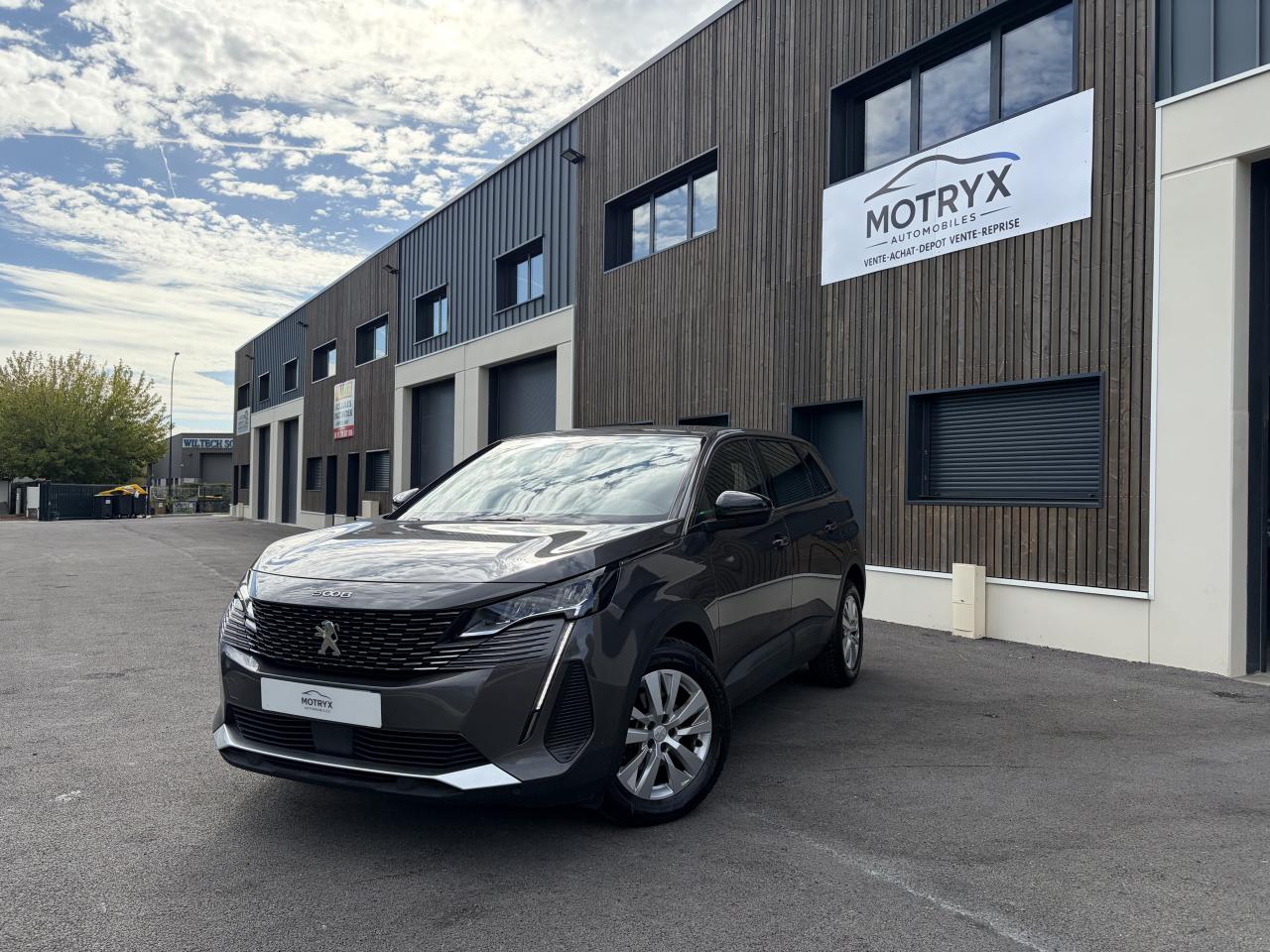 PEUGEOT 5008