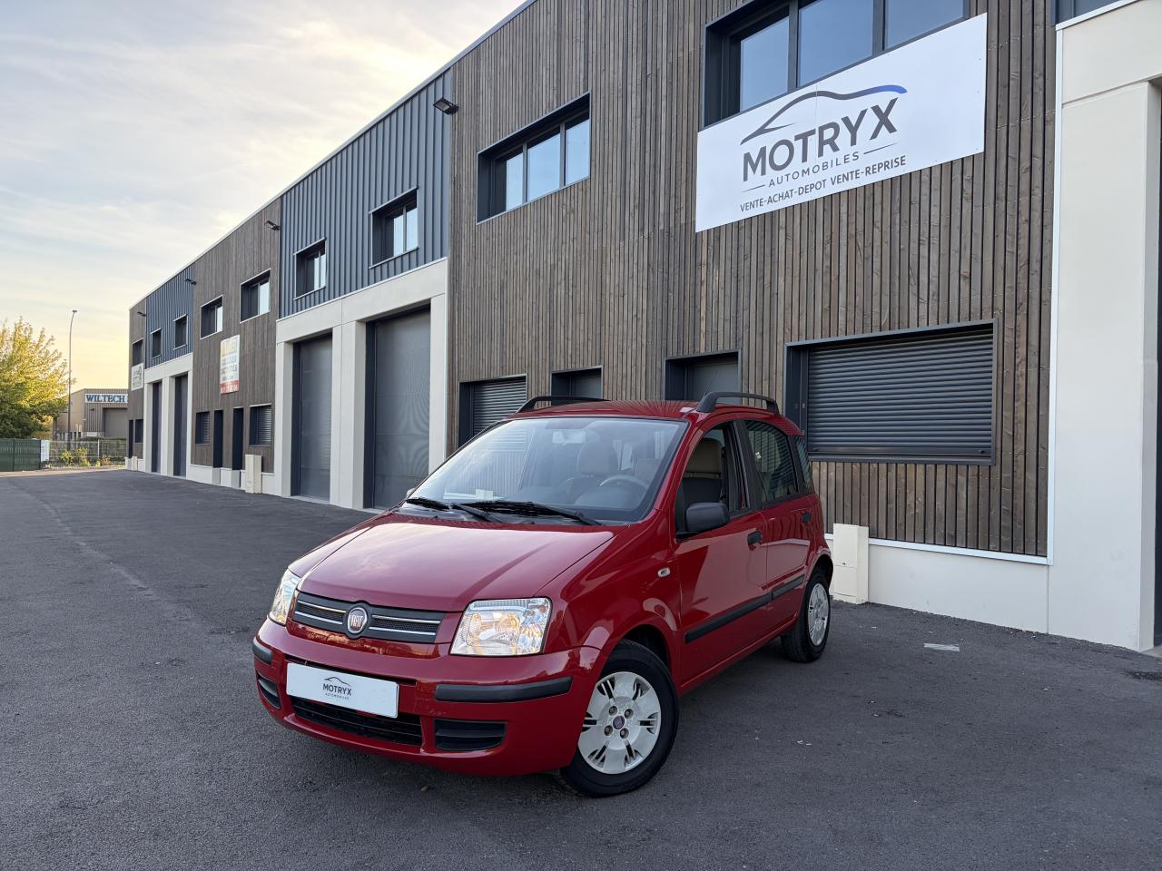 FIAT PANDA 1.2i - 60ch CLIM AUTO/1ER MAIN/SUIVI COMPLET ENTRETIEN