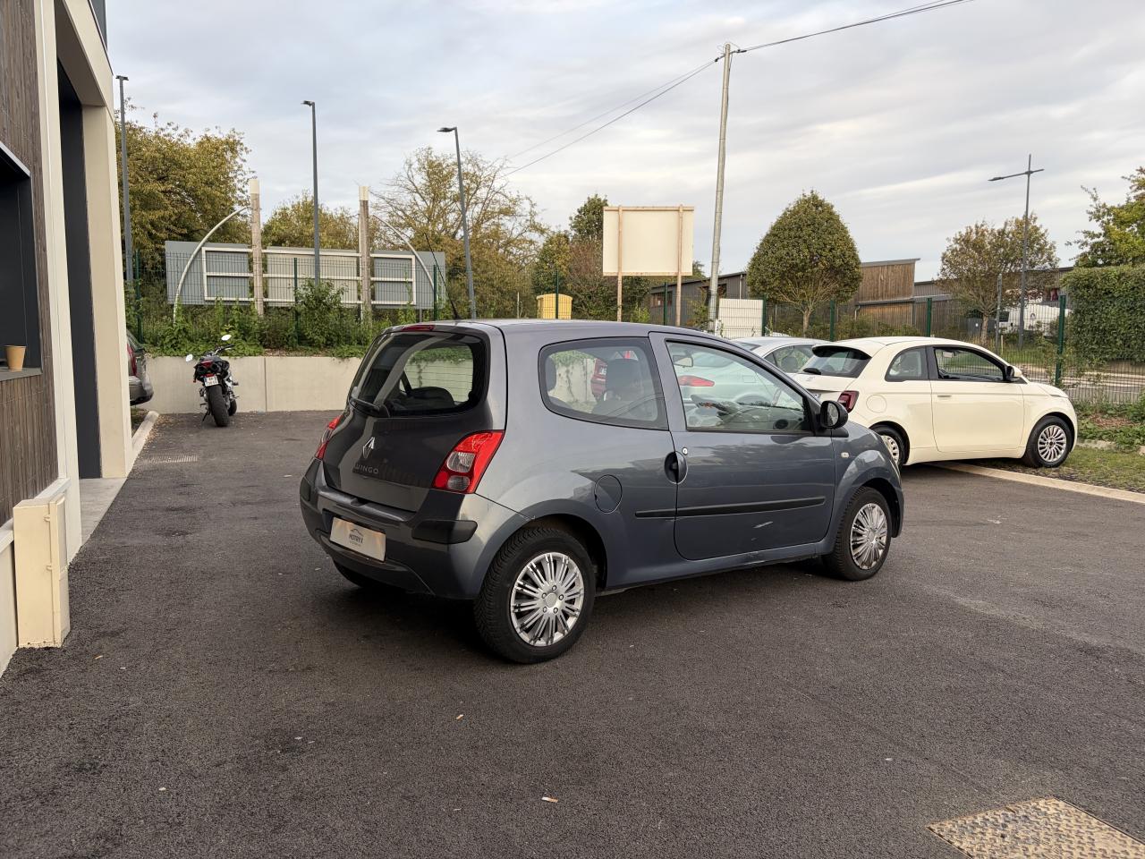 Thumbnail 5
