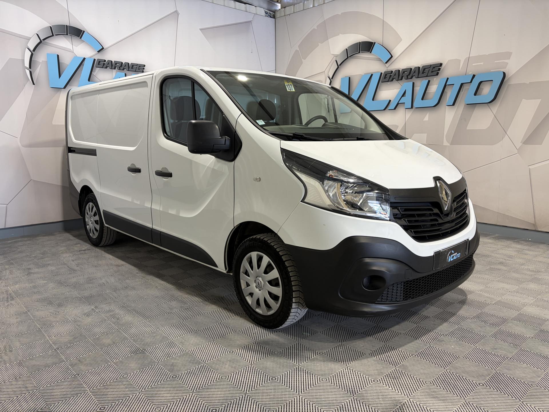 RENAULT TRAFIC