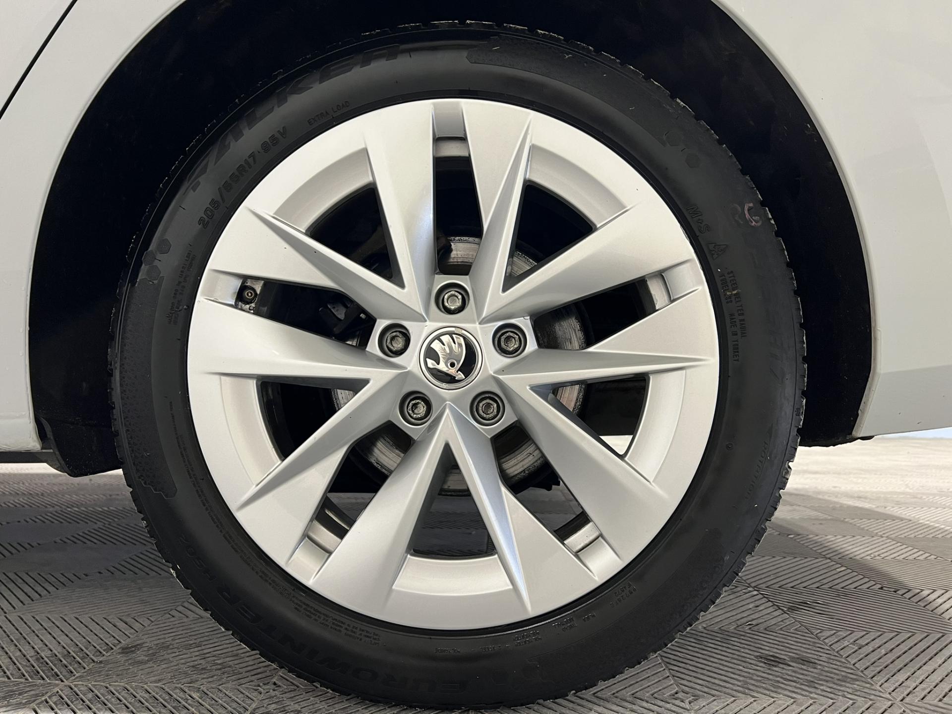 SKODA OCTAVIA COMBI occasion TINQUEUX - Photo 19