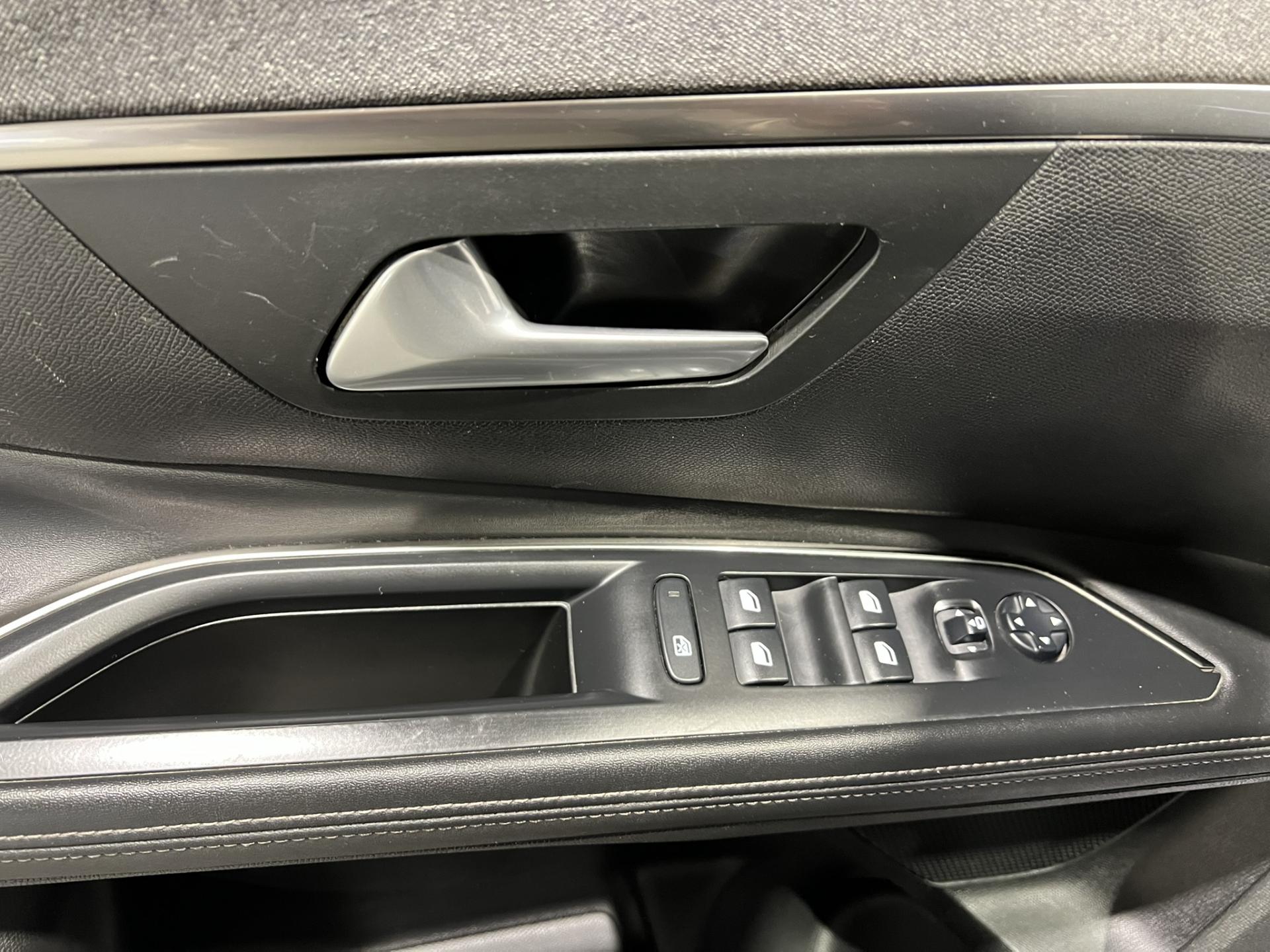 PEUGEOT 5008 occasion TINQUEUX - Photo 23