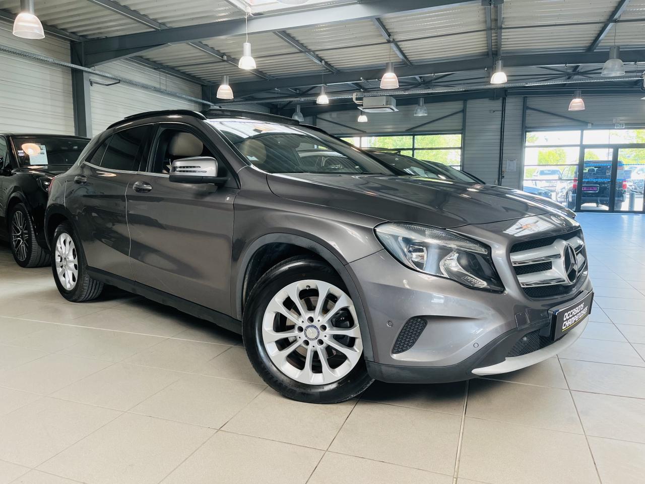 MERCEDES GLA