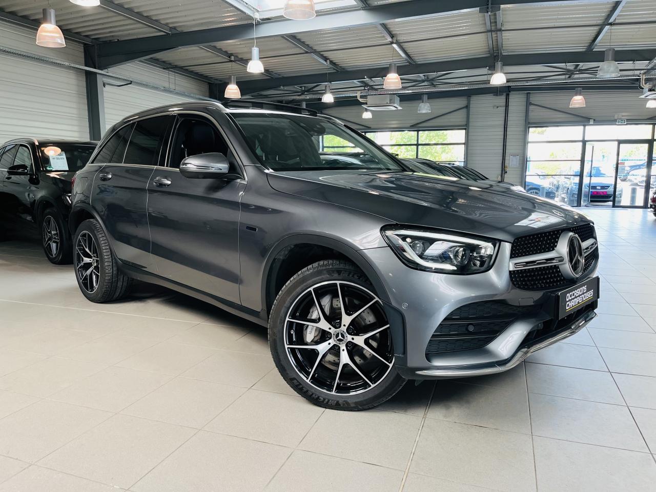 MERCEDES GLC