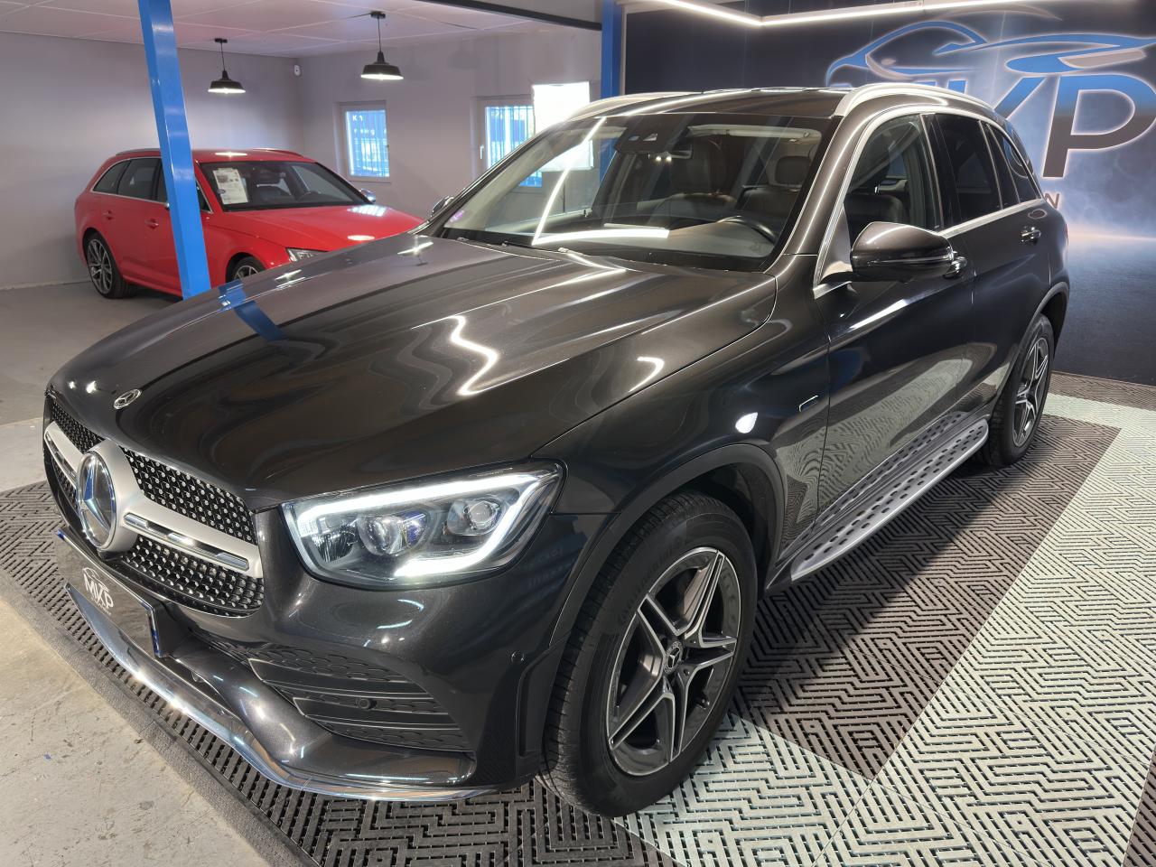 MERCEDES GLC