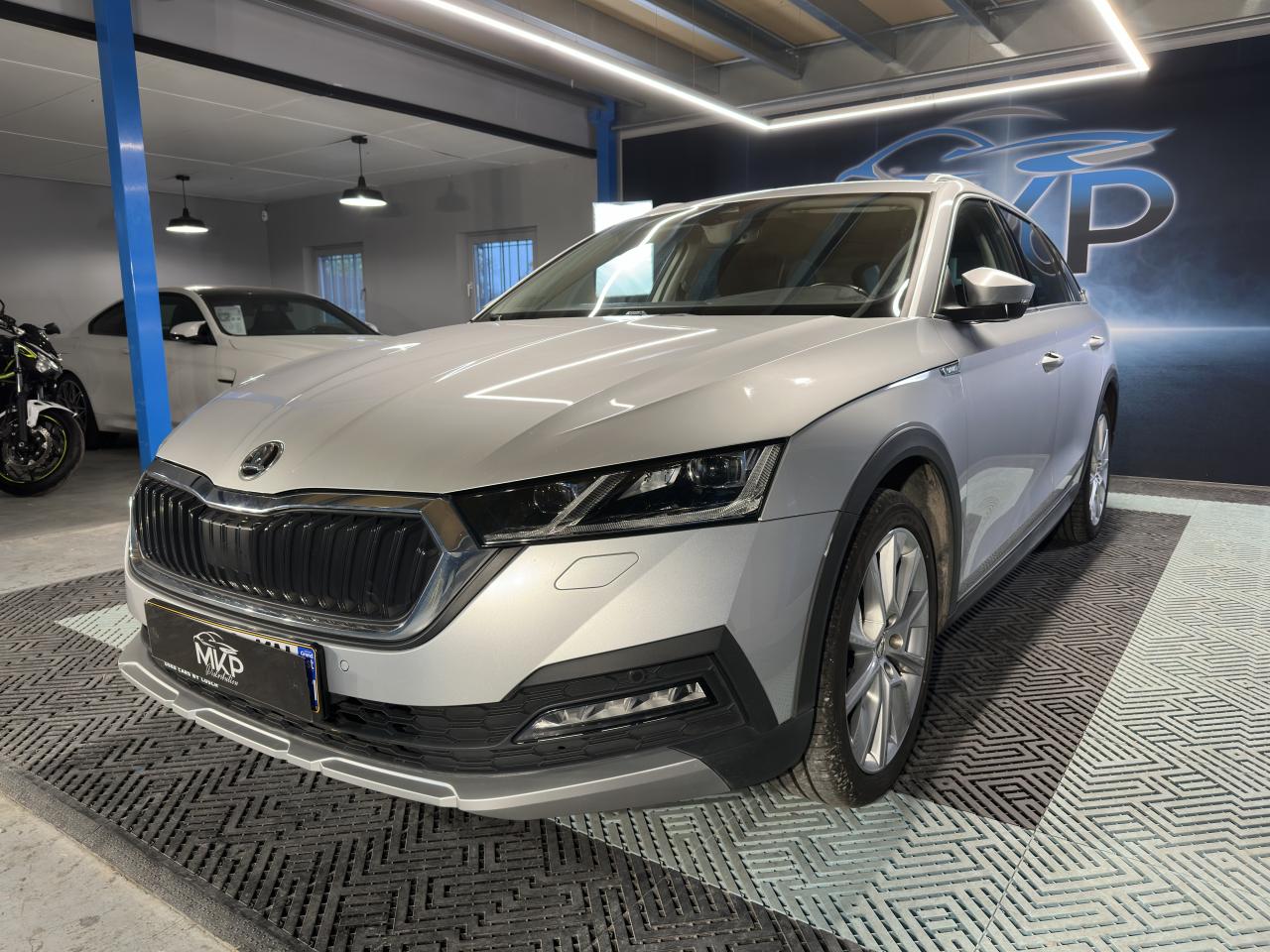 SKODA OCTAVIA COMBI occasion  - Photo 1