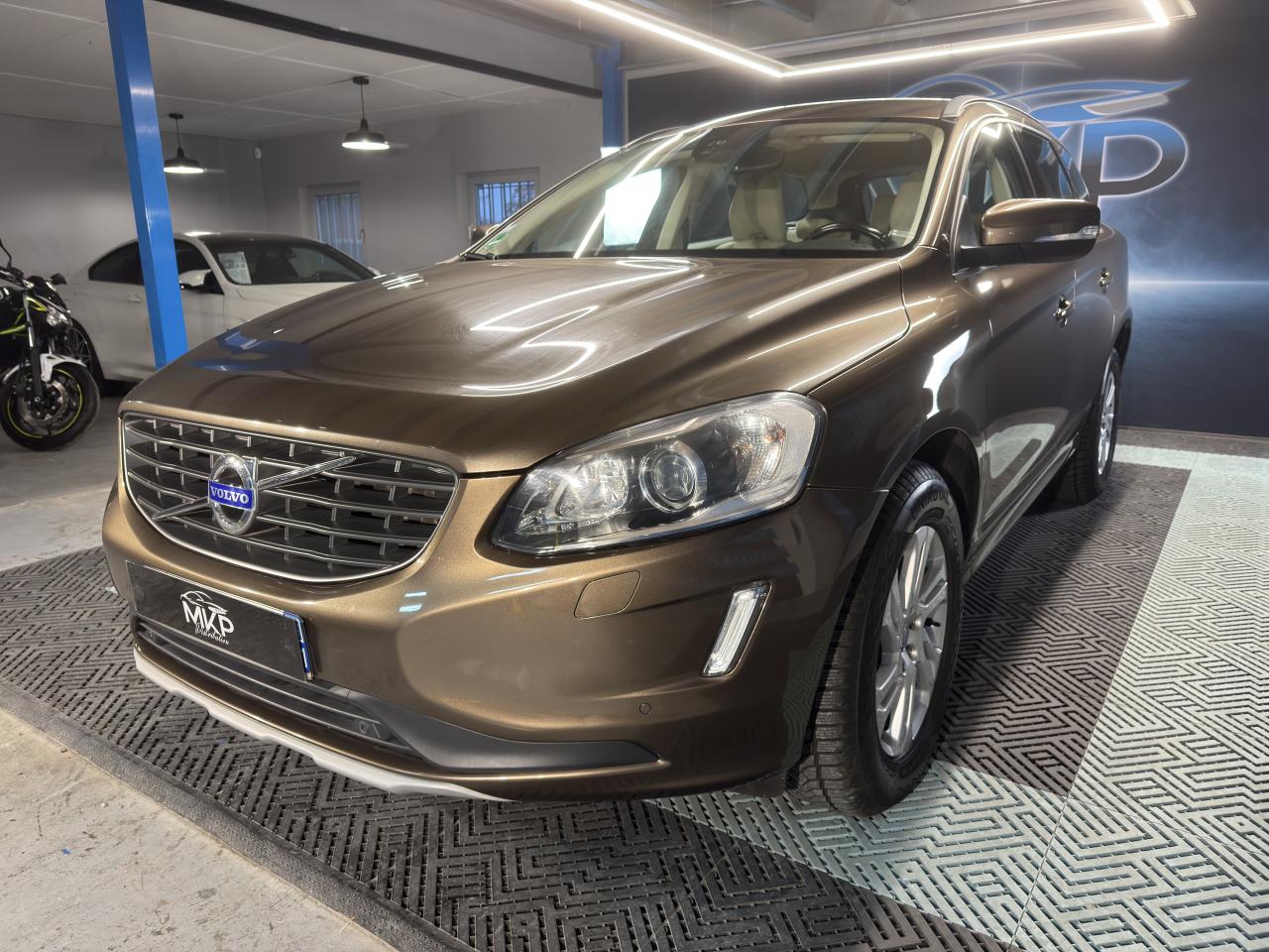 VOLVO XC60 occasion  - Photo 1