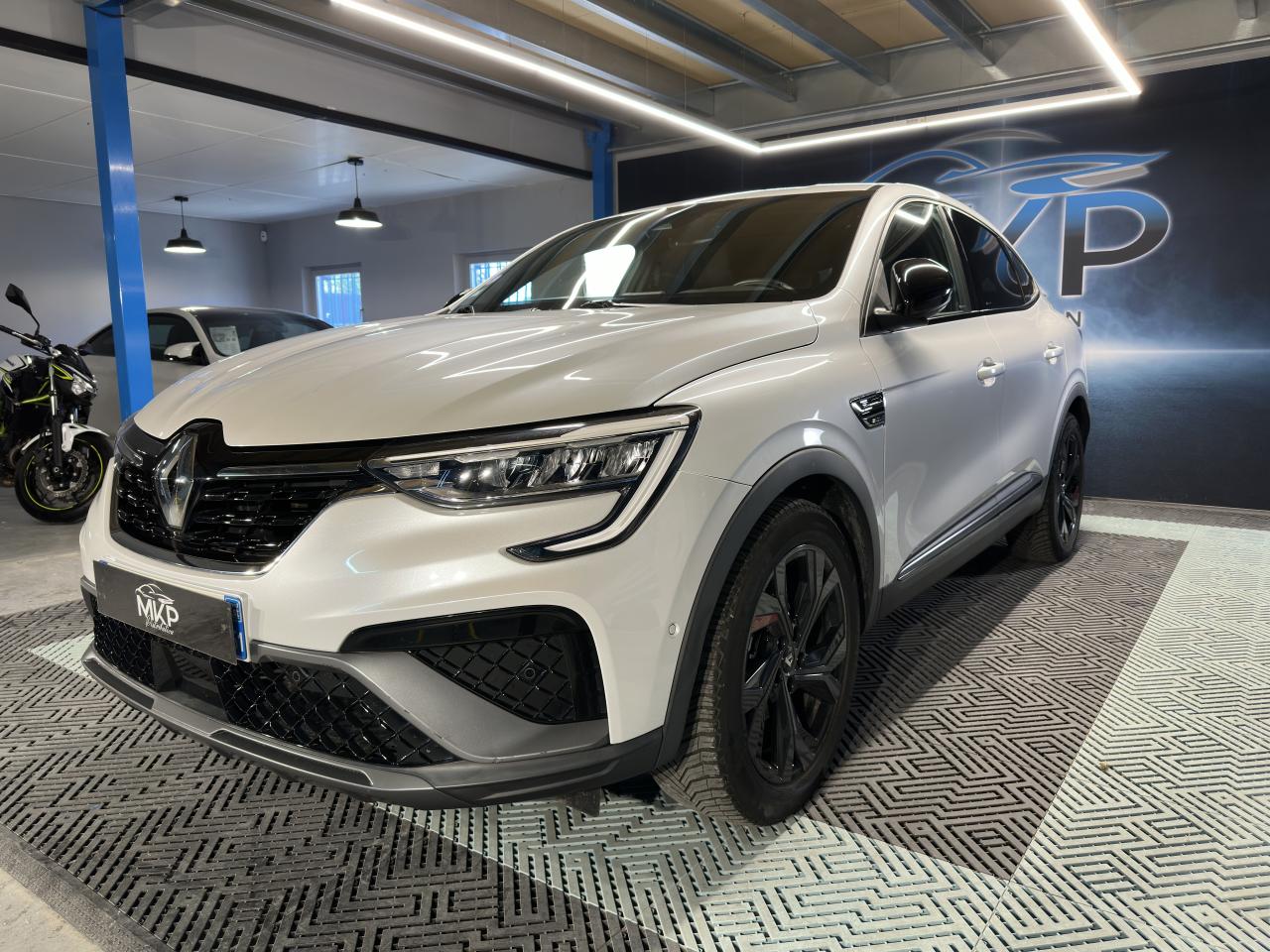 RENAULT ARKANA 1.6 E-Tech HYBRIDE 145 R.S. Line