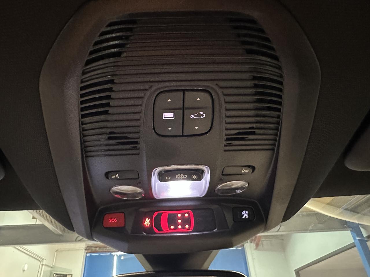 PEUGEOT 5008 occasion  - Photo 34