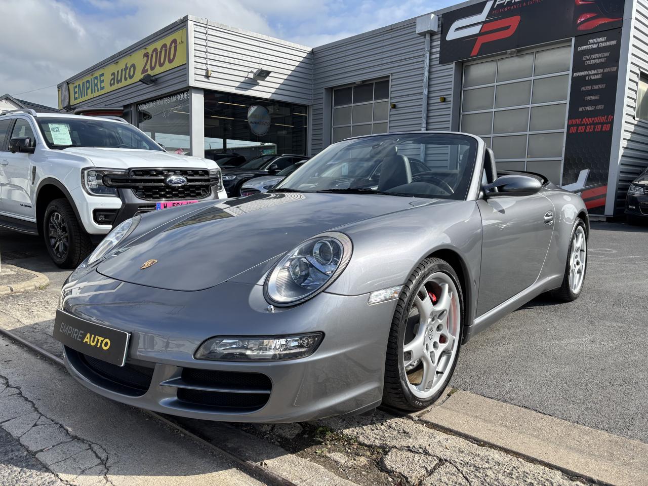 PORSCHE 911