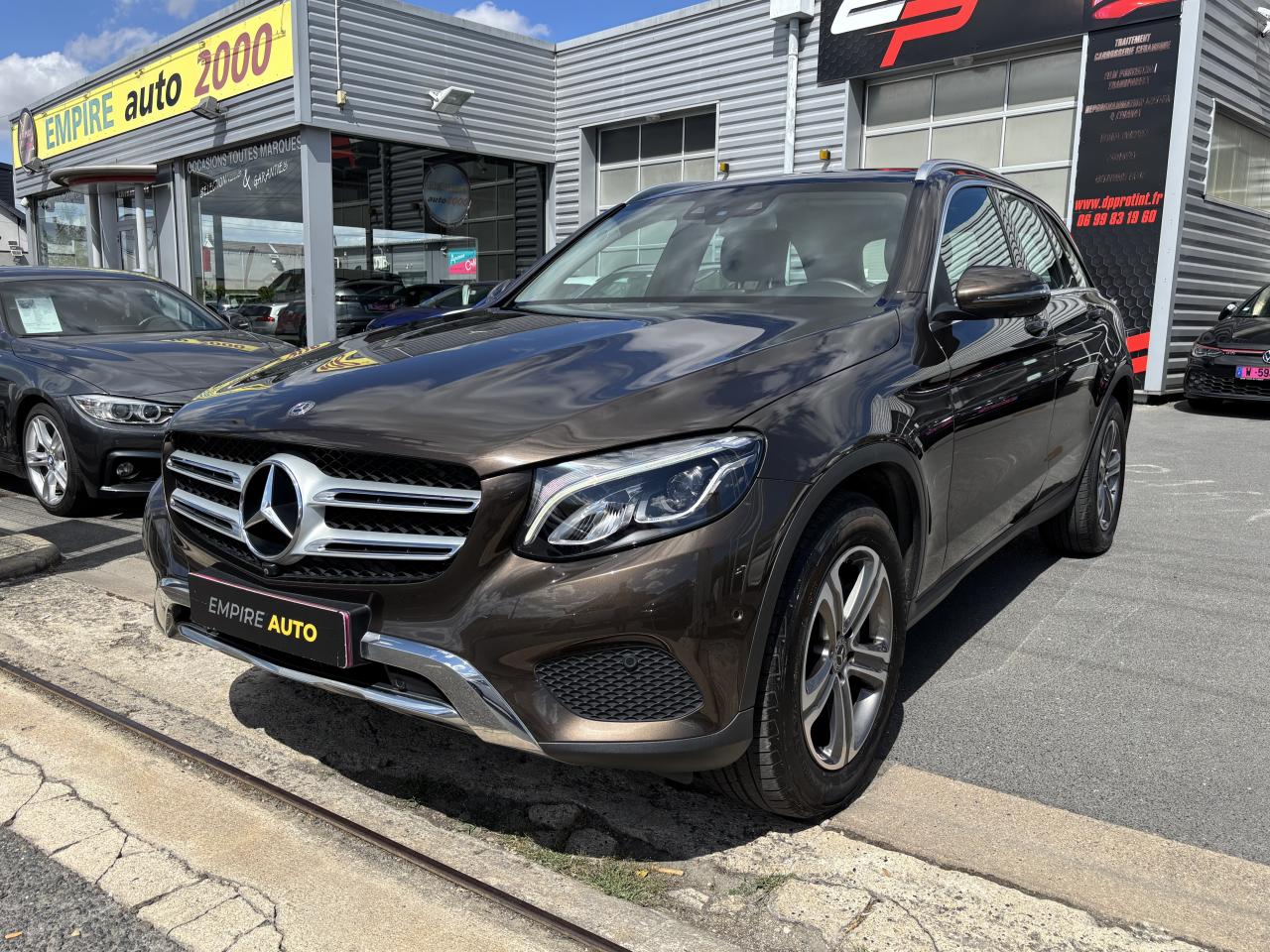 MERCEDES GLC