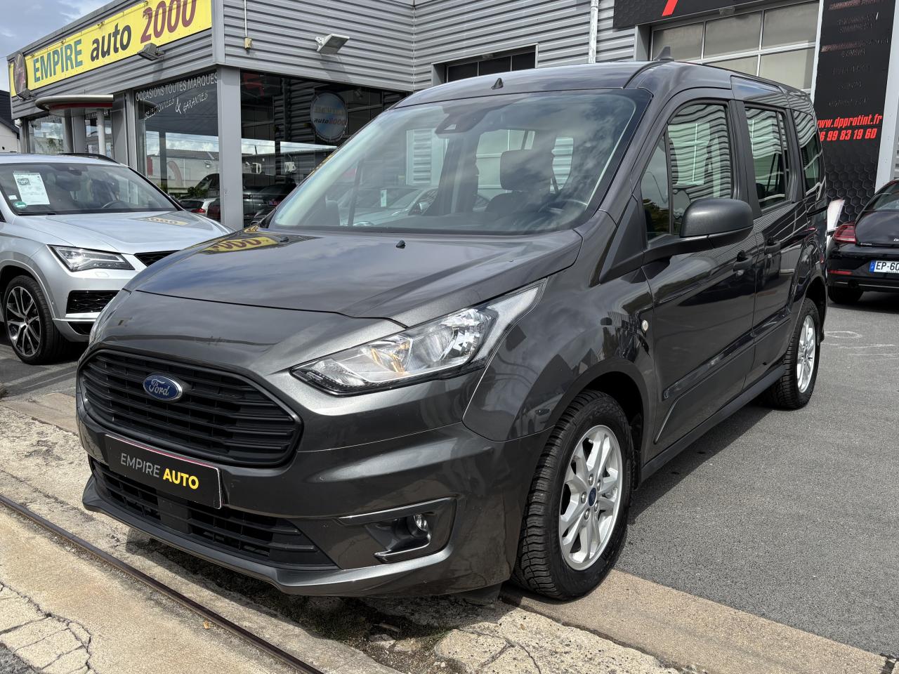 FORD TOURNEO