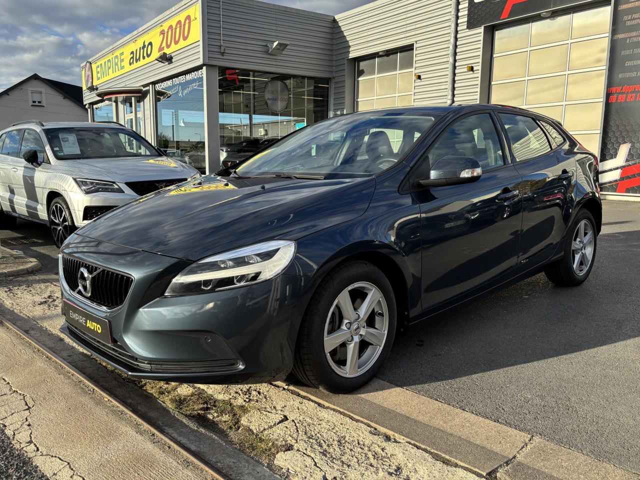 VOLVO V40 D2 120ch Geartronic 6 Momentum