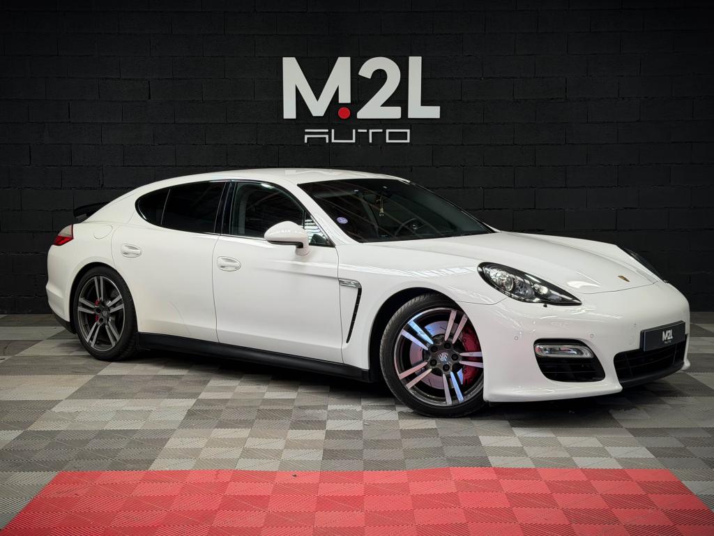 PORSCHE PANAMERA
