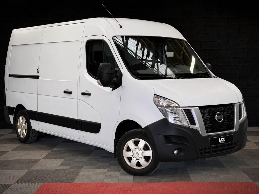 NISSAN NV400