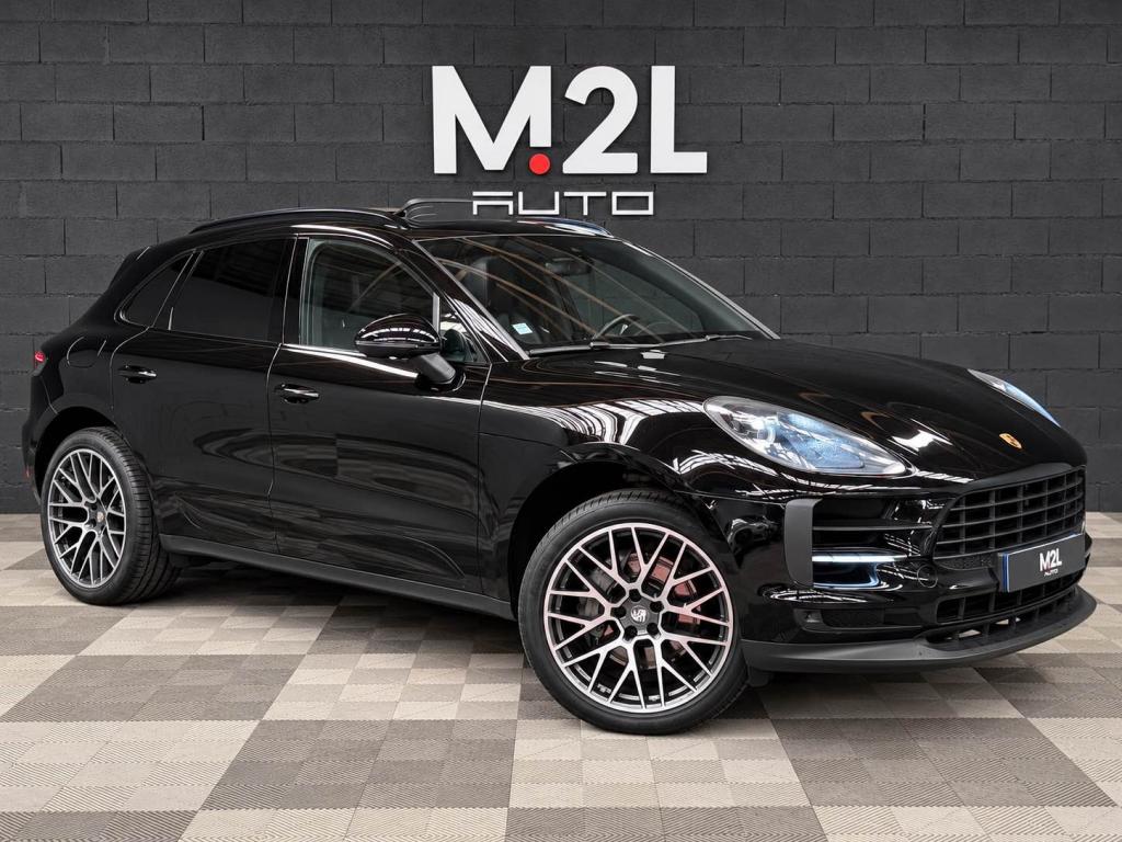 PORSCHE MACAN