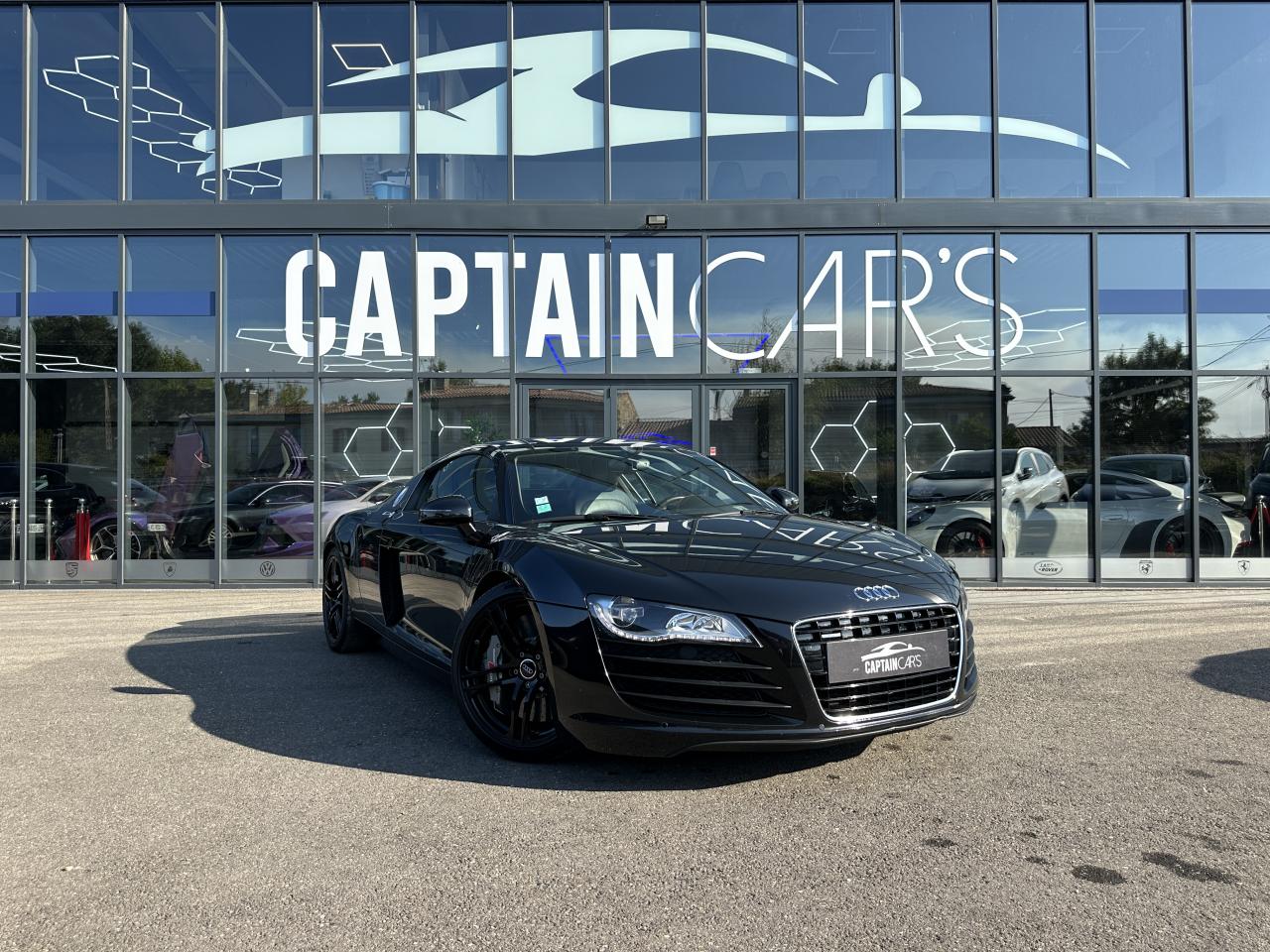 AUDI R8