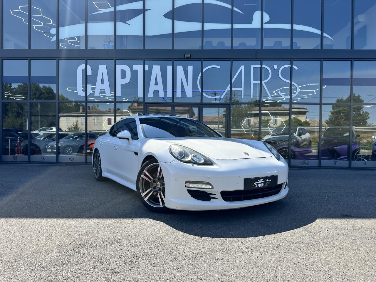 PORSCHE PANAMERA