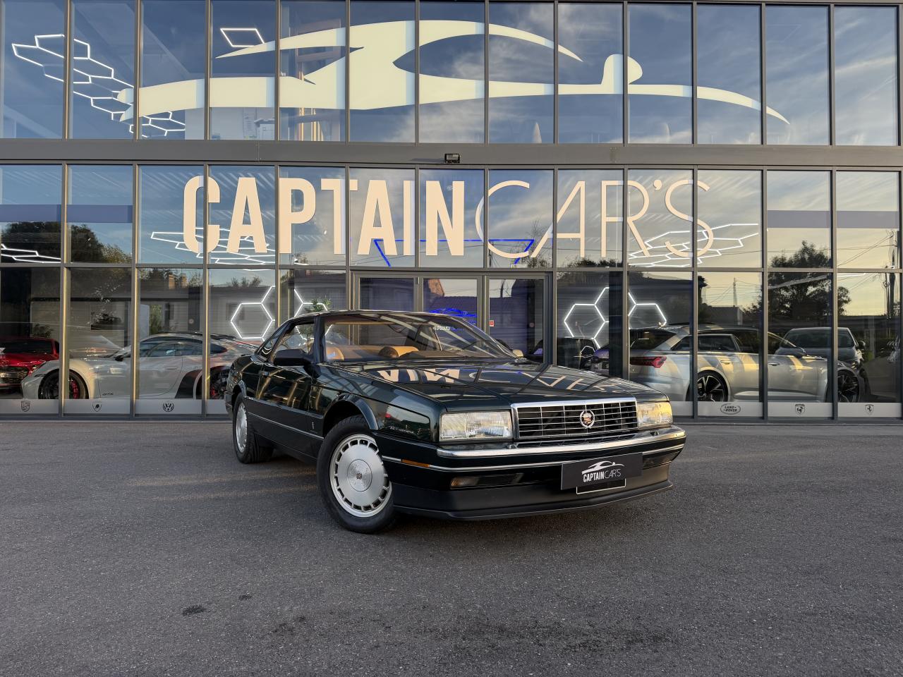 CADILLAC FLEETWOOD
