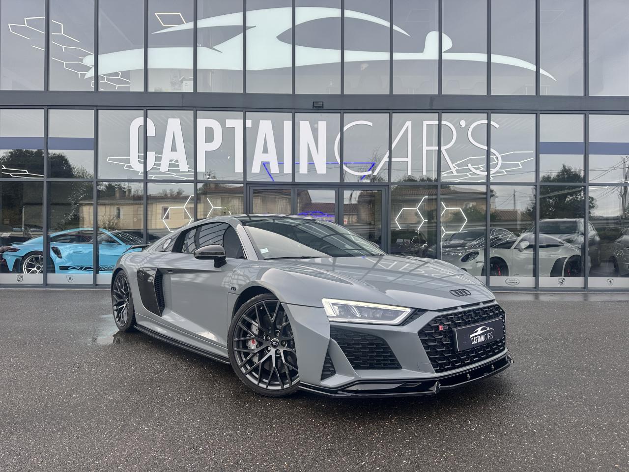 AUDI R8