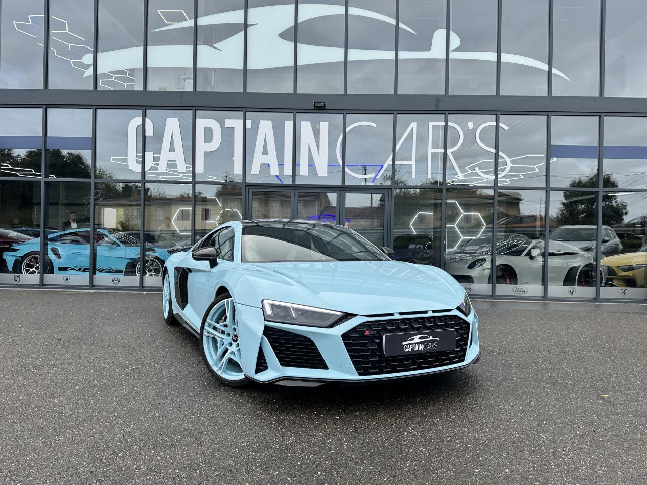 AUDI R8