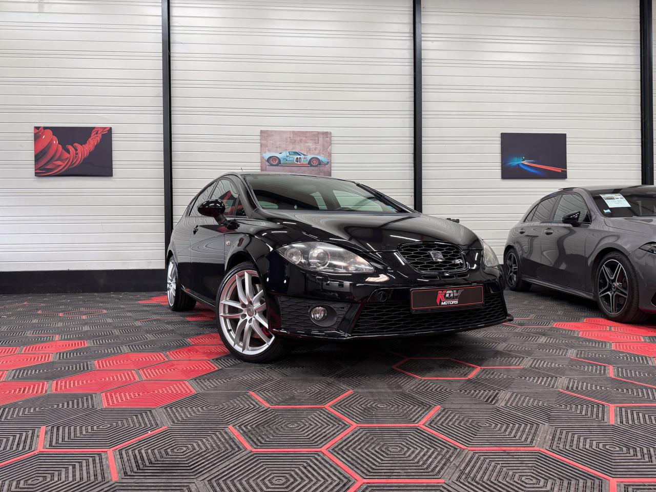 SEAT LEON