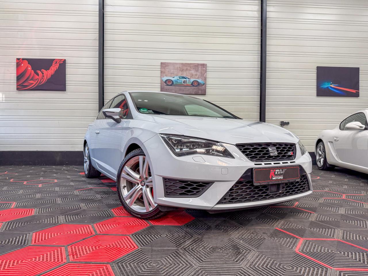 SEAT LEON