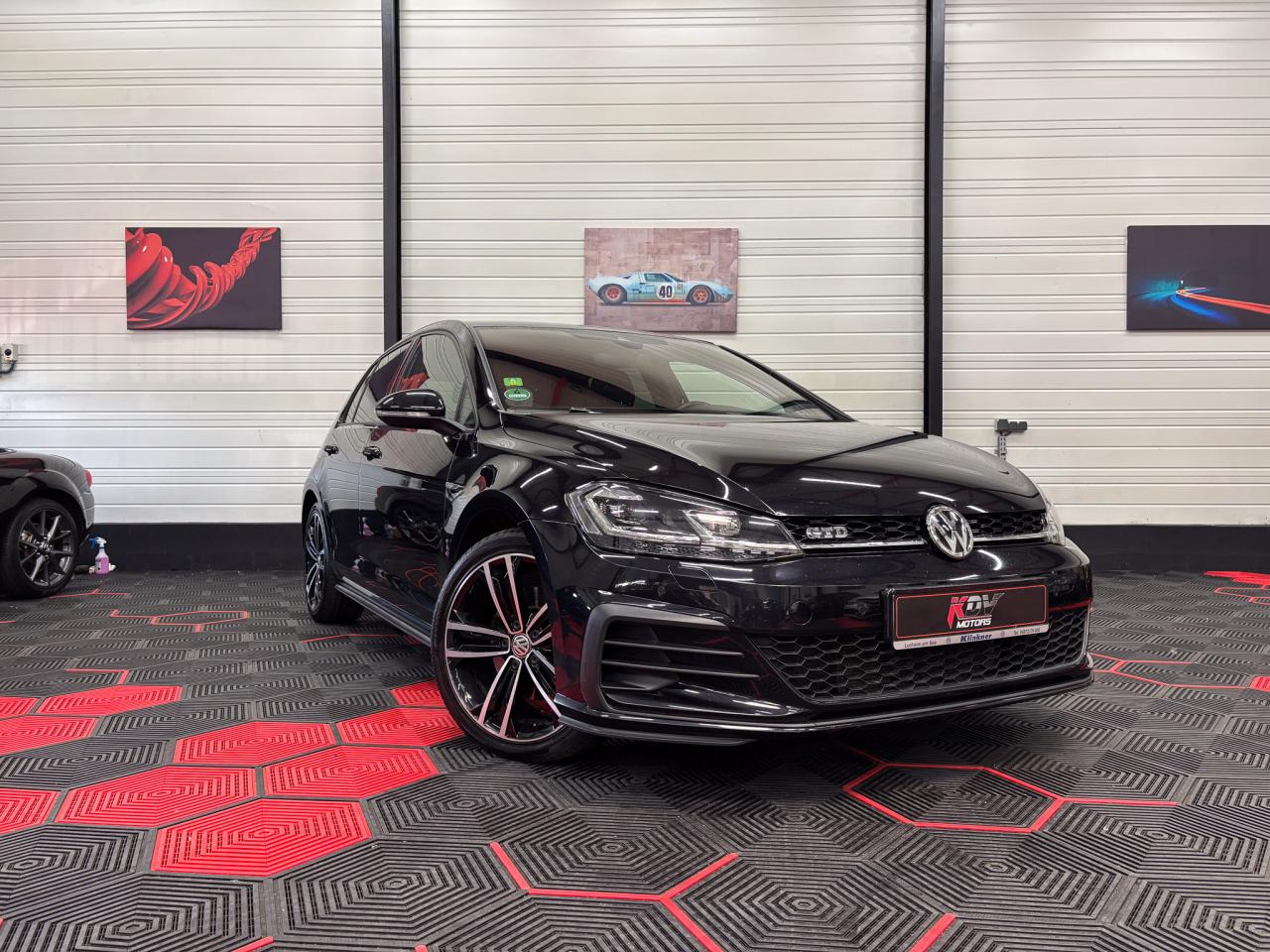 VOLKSWAGEN GOLF
