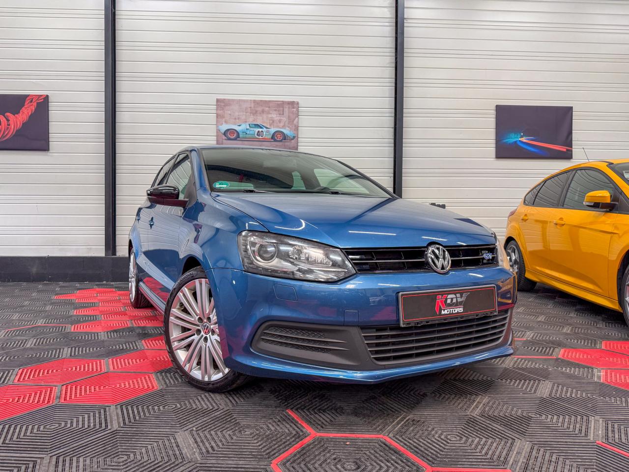 VOLKSWAGEN POLO