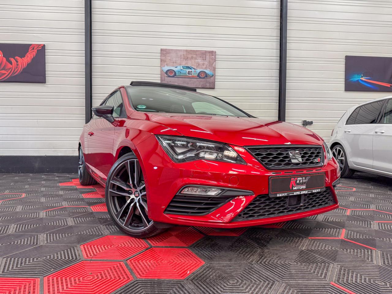 SEAT LEON