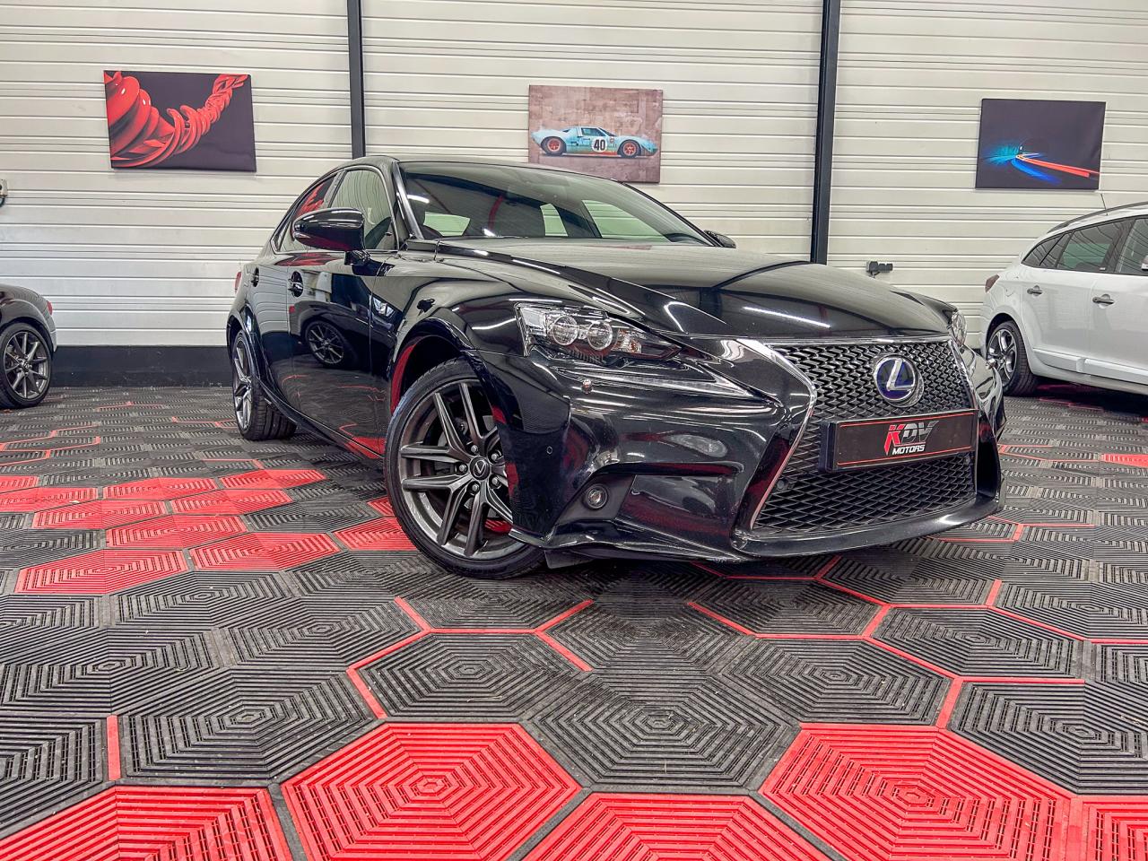 LEXUS IS