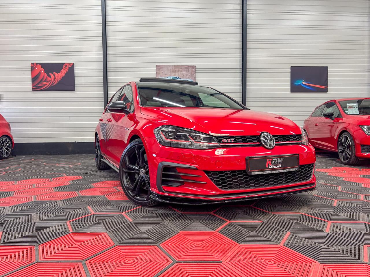 VOLKSWAGEN GOLF