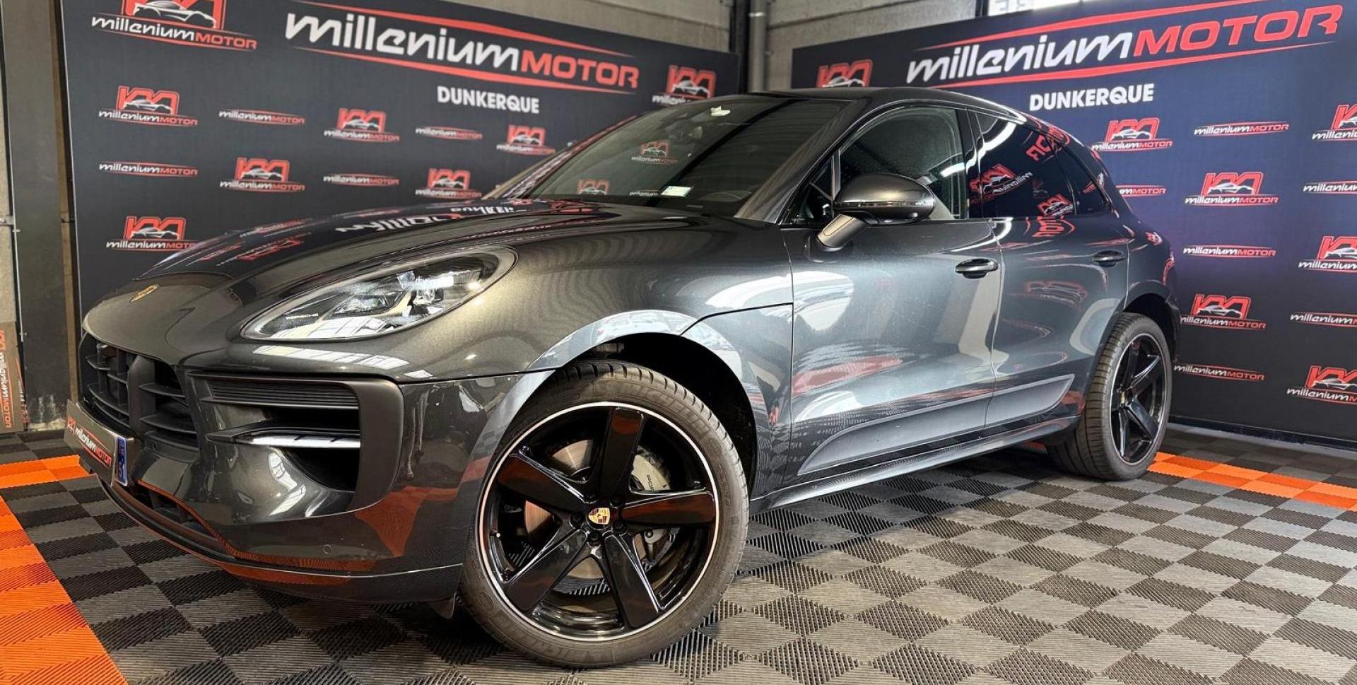 PORSCHE MACAN