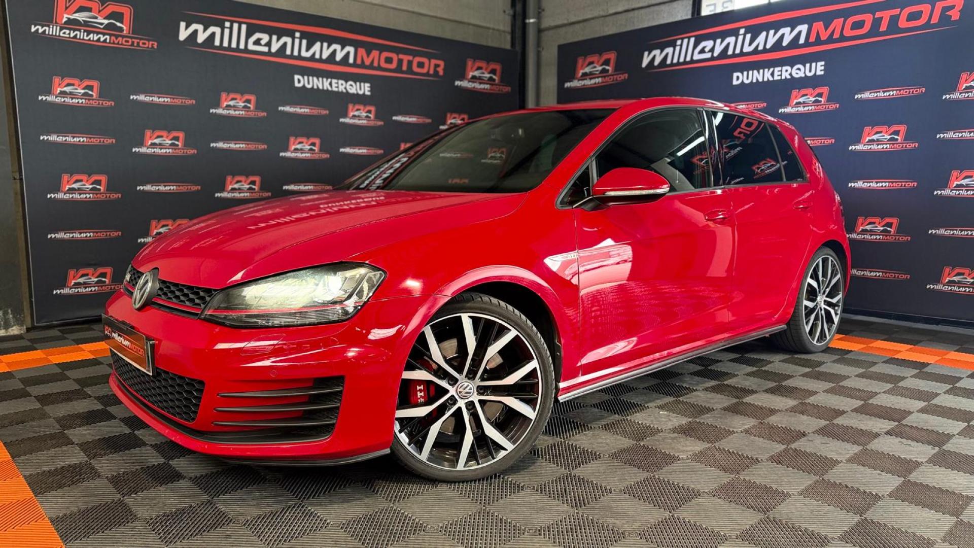 VOLKSWAGEN GOLF