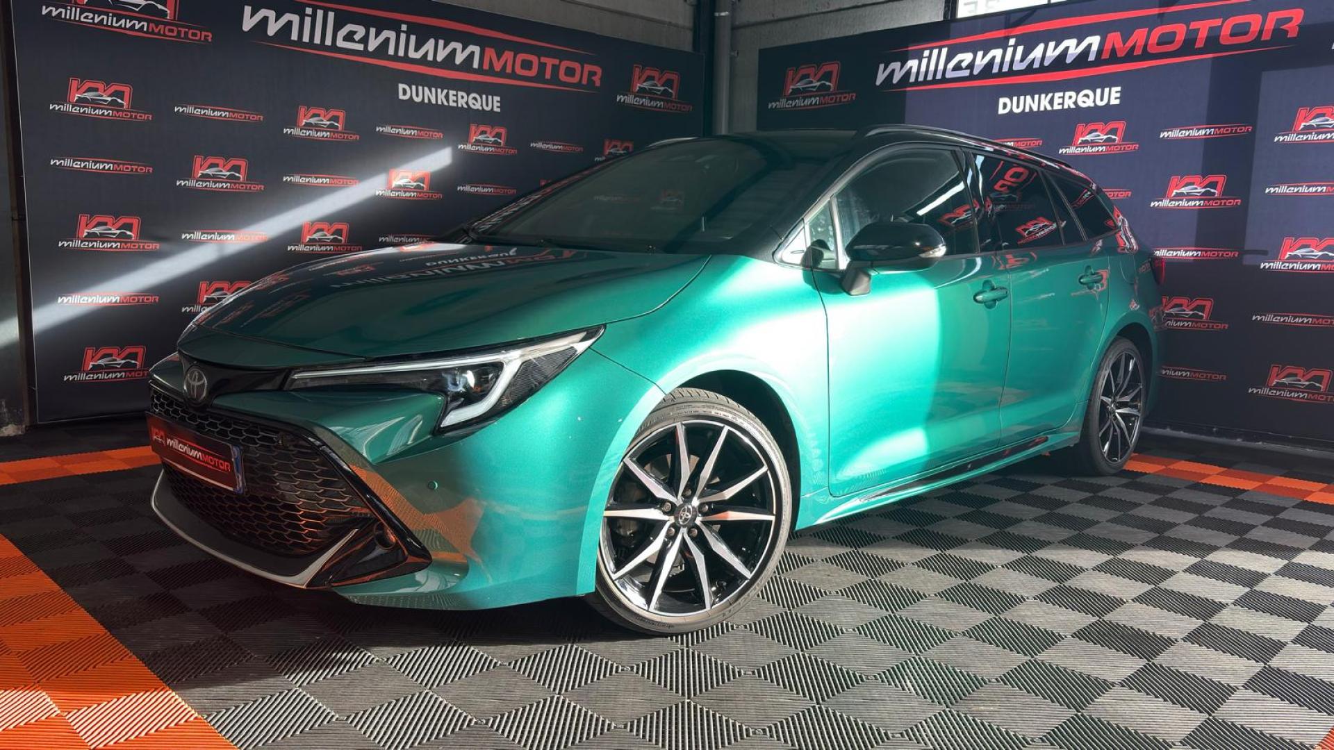 TOYOTA COROLLA GR Sport Touring Sports Hybrid 196Ch e-CVT - GARANTIE TOYOTA 06/2035