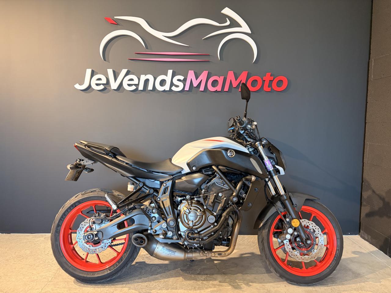 YAMAHA MT 07