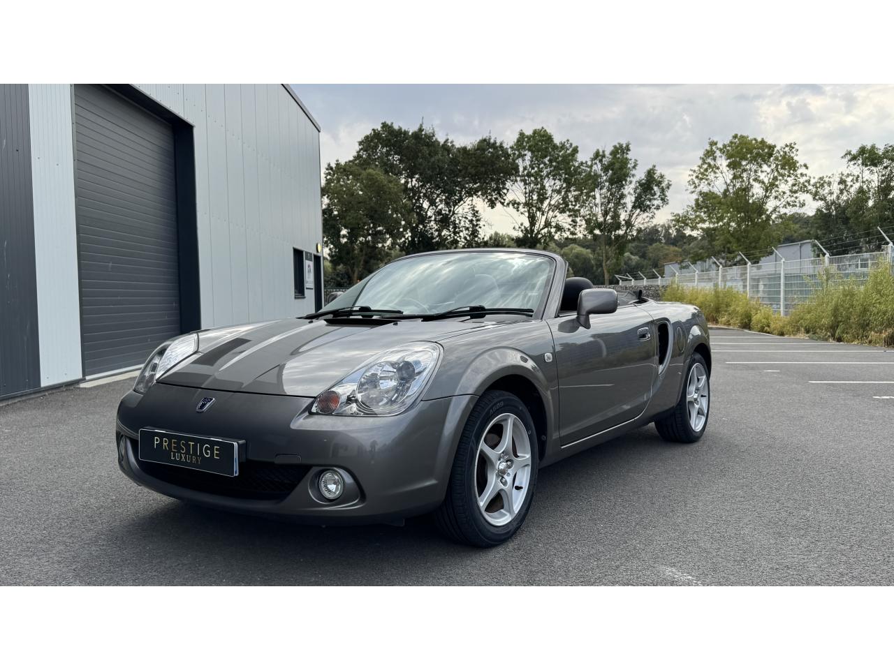 TOYOTA MR