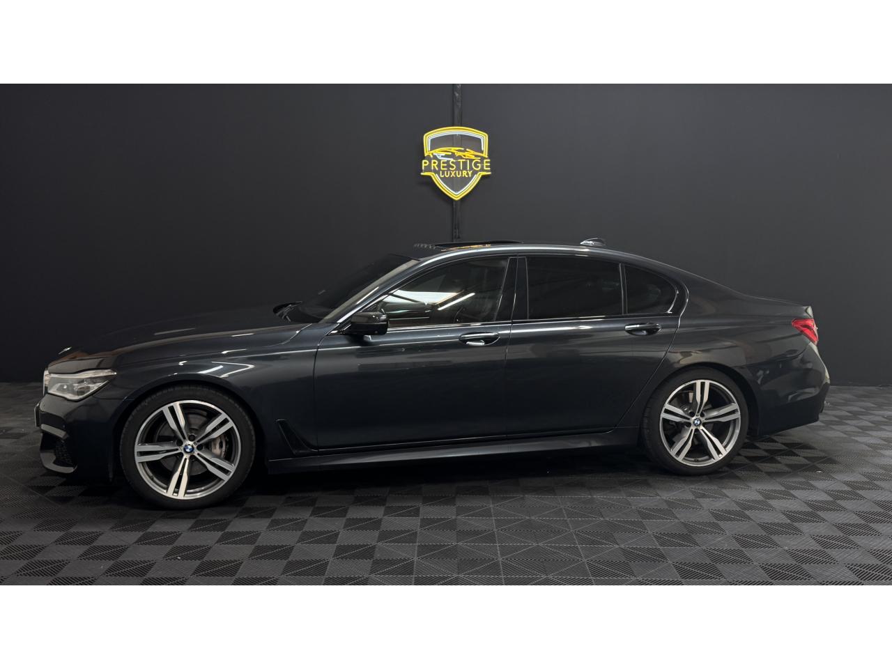 BMW SERIE 7 730d xDrive M Sport - BVA Sport  BERLINE G11 730d xDrive PHASE 1