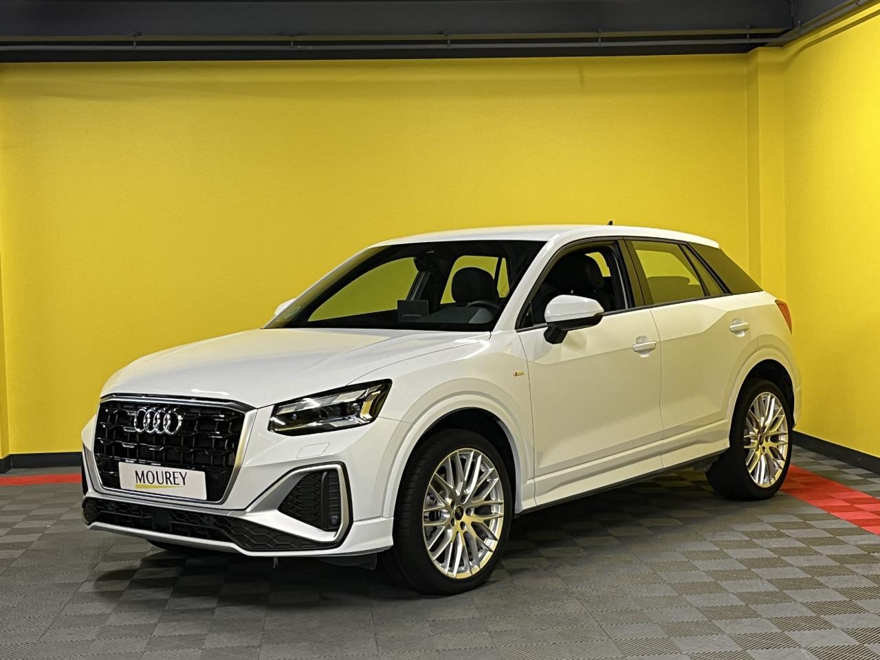AUDI Q2