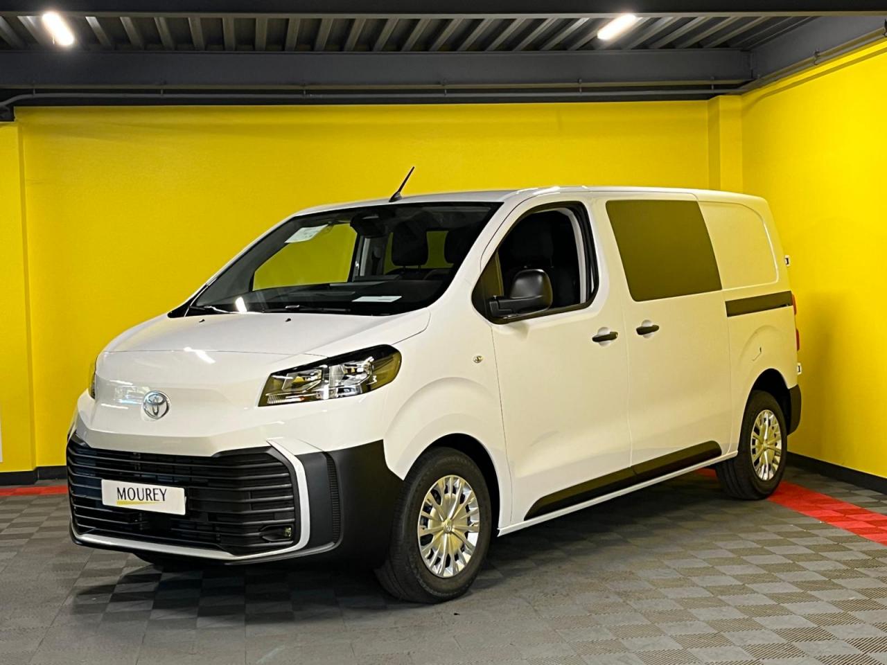TOYOTA PROACE