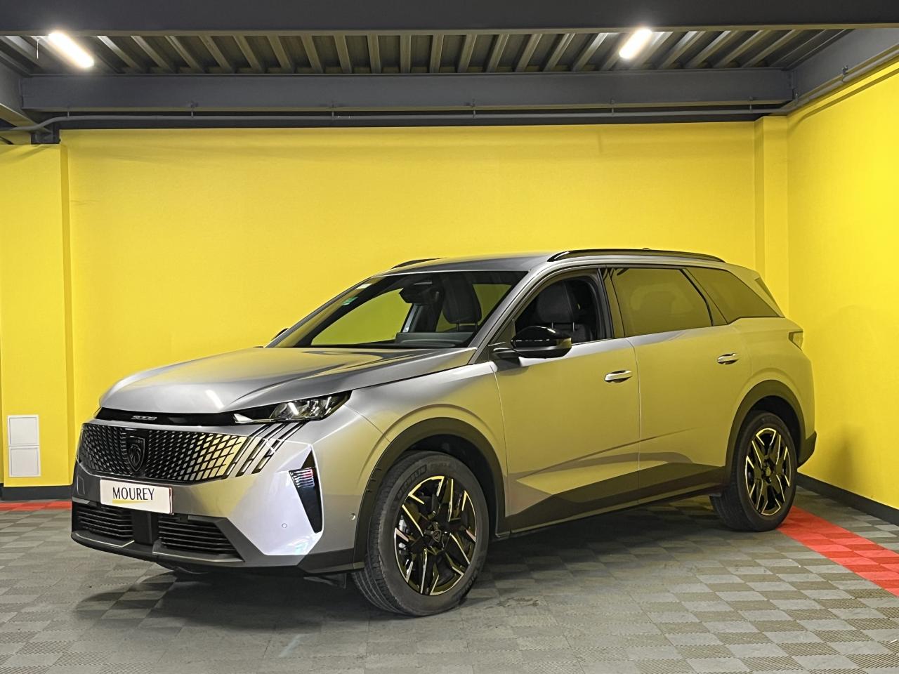 PEUGEOT 5008