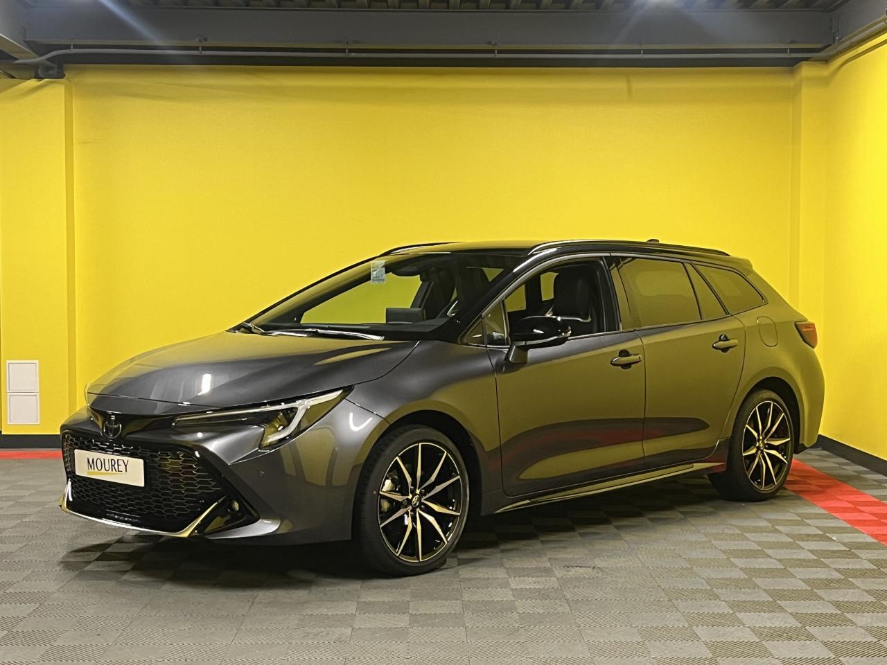 TOYOTA COROLLA TOURING SPORT