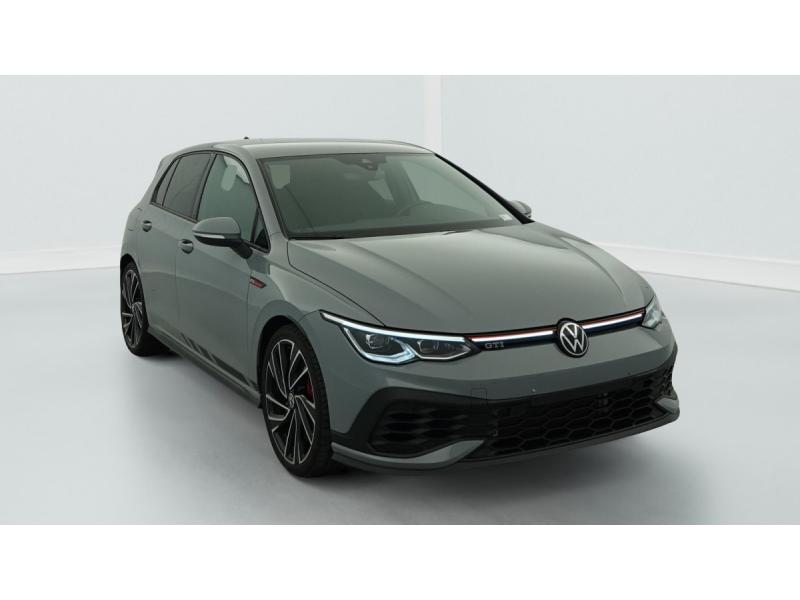 {marque}-{modele}-{version}