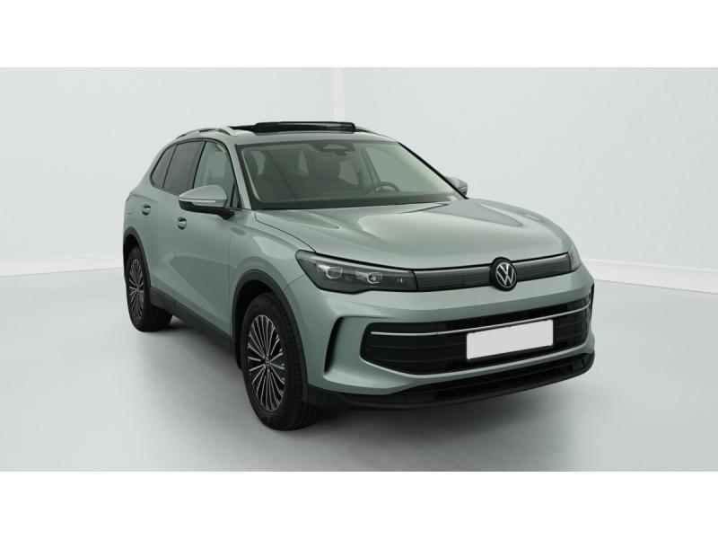 {marque}-{modele}-{version}