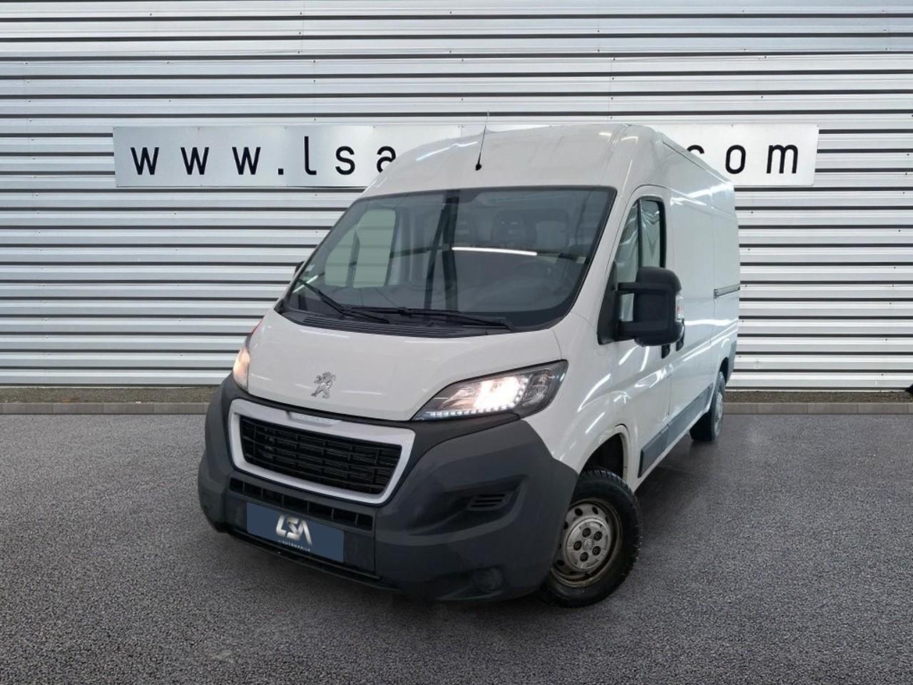 {marque}-{modele}-{version}