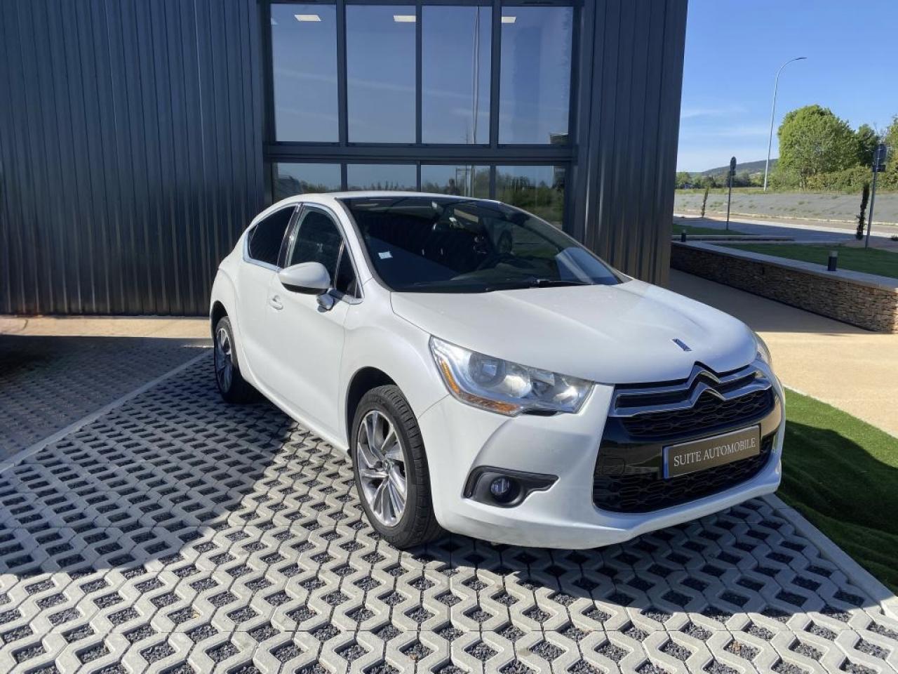 CITROEN DS4 Be Chic 1.6 HDi 92ch - Distribution neuve -  Radar arrière -Bluetooth
