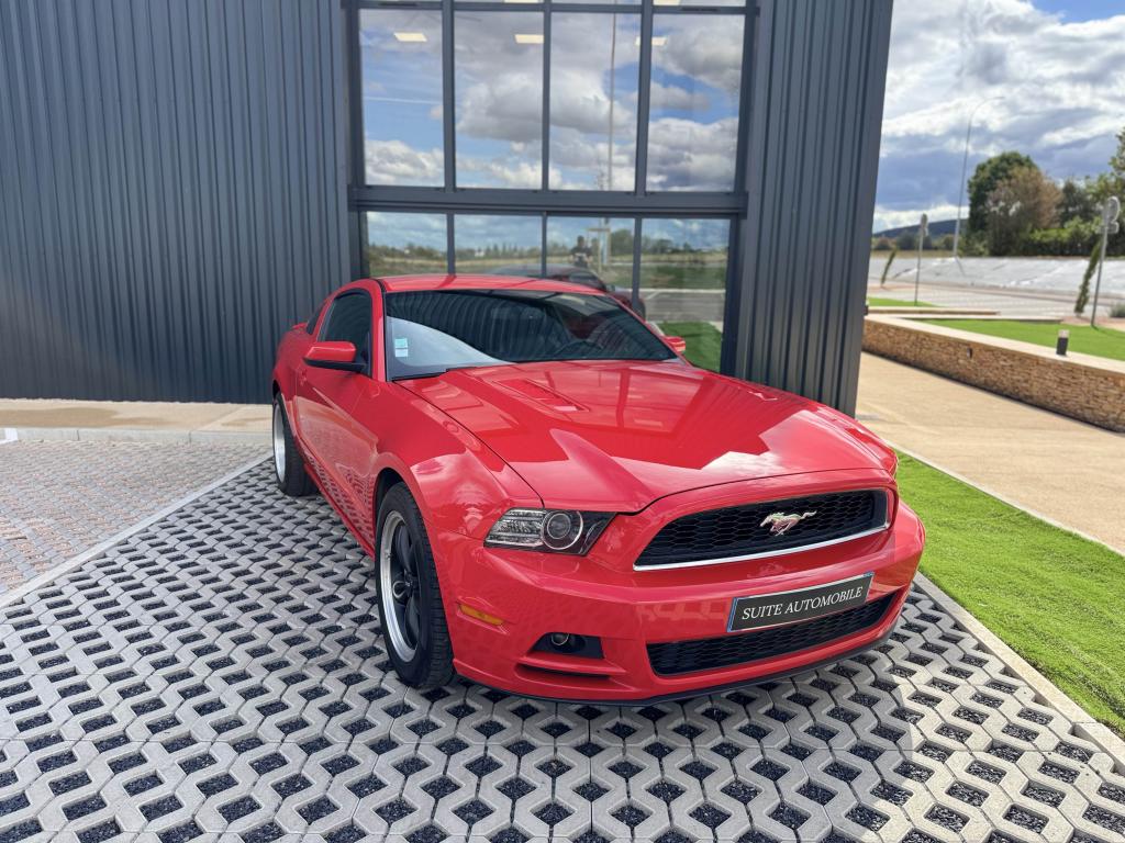 FORD MUSTANG