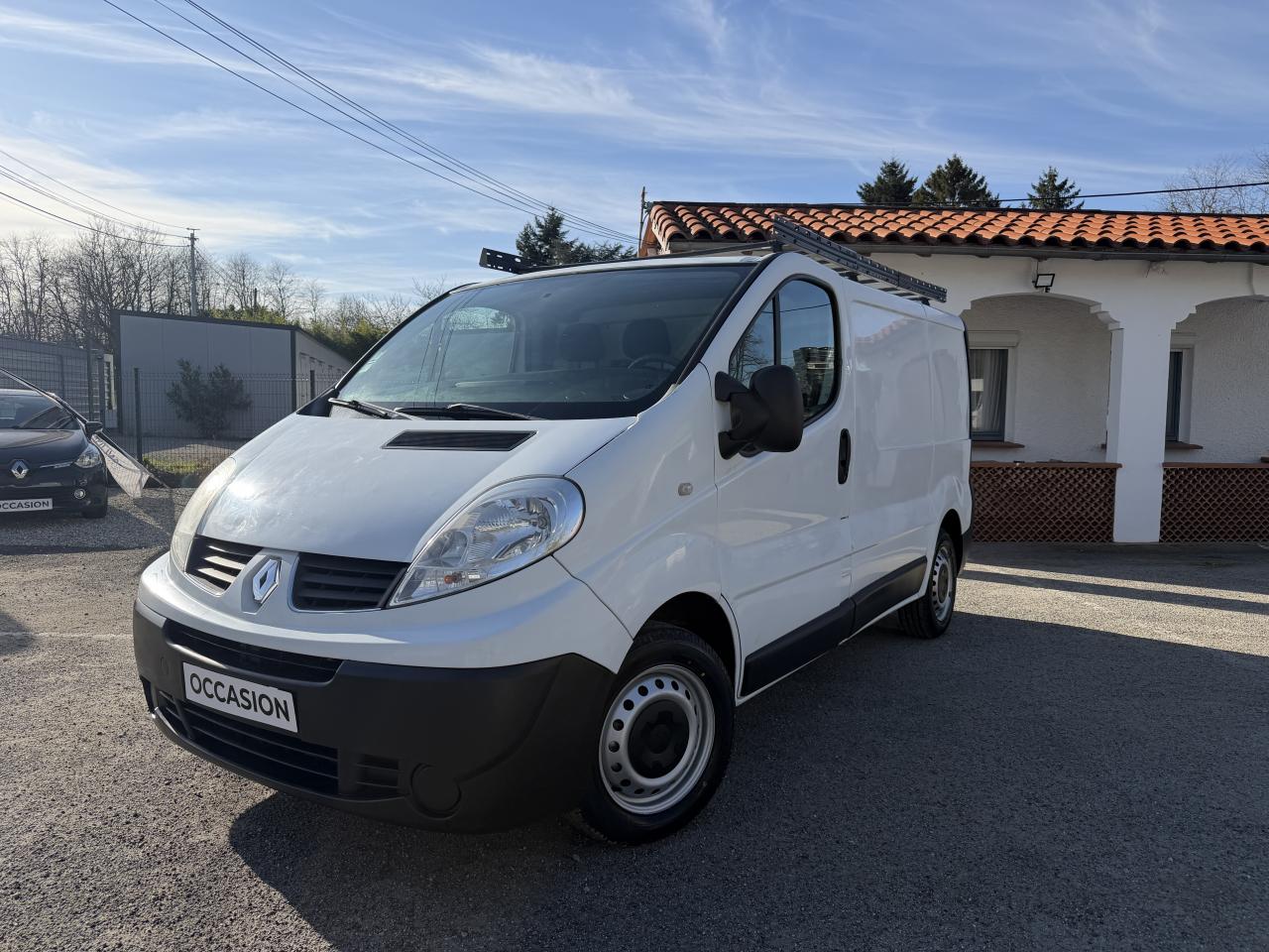RENAULT TRAFIC