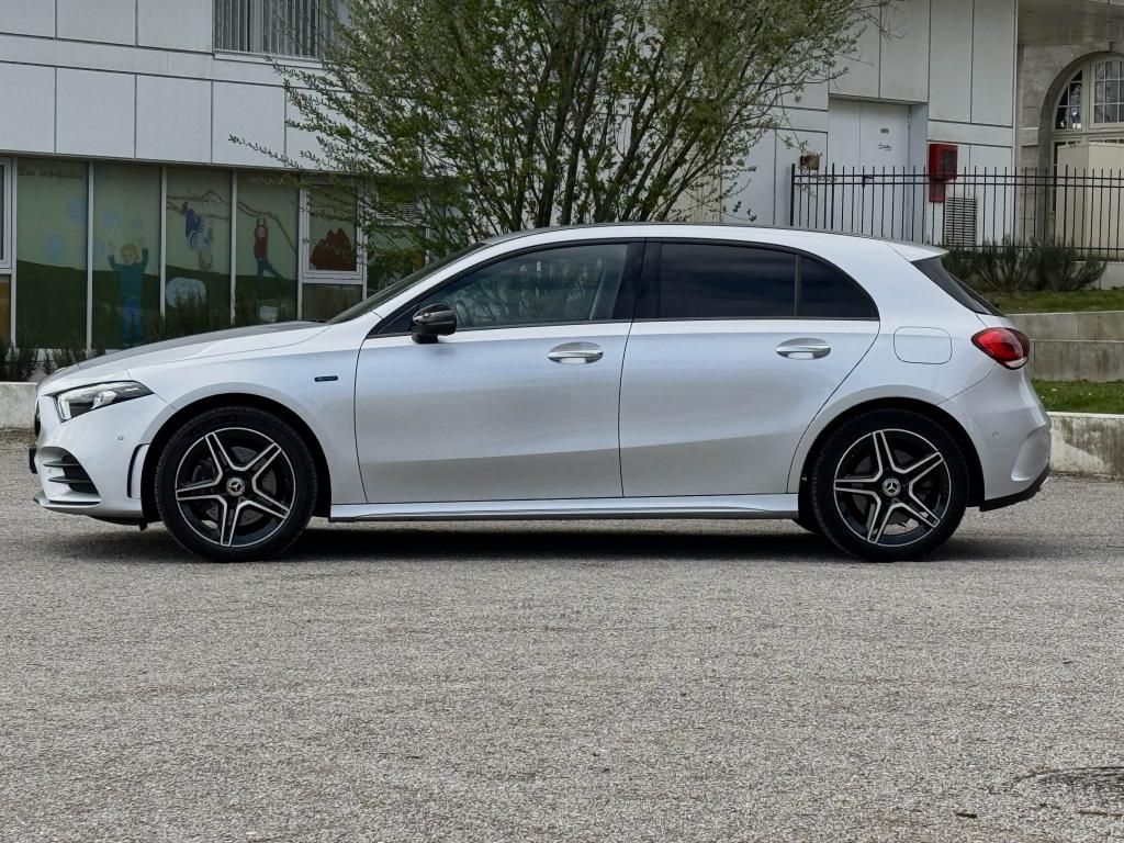 Mercedes Classe A 250 e 8G-DCT AMG Line - photo 2